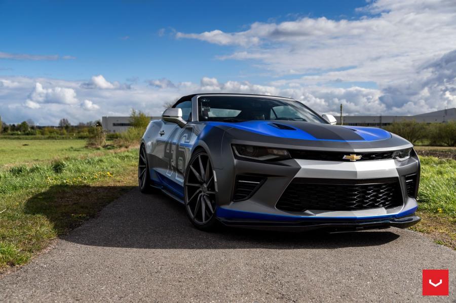  Chevrolet Camaro SS Convertible on Vossen Wheels (CVT) 2017 года  (фото 2 из 20)